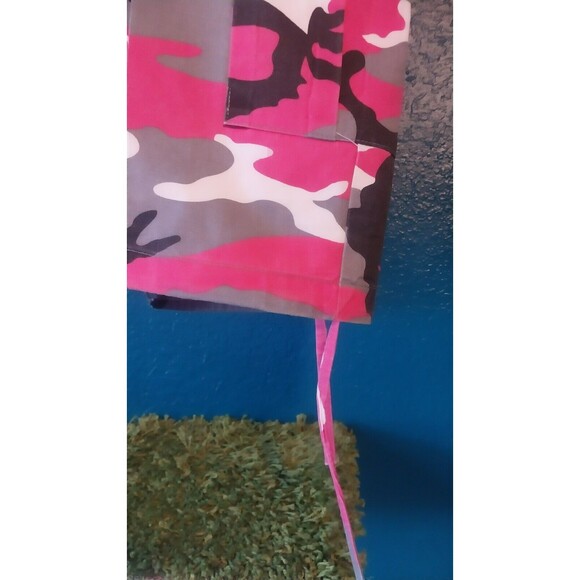 Vintage Pink and Black Camo Leg Shorts Mens Size 38 Regal Wear - Picture 3 of 8